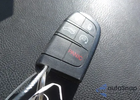 2018 Chrysler 300 Limited z USA, uszkodzony, nr VIN 2C3CCAEGXJH140140